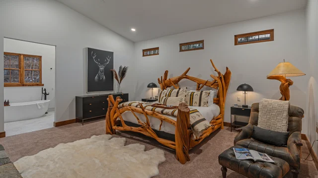 Bedroom 6 image 1