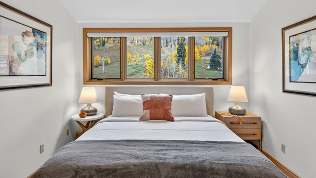 Bedroom 3 image 1