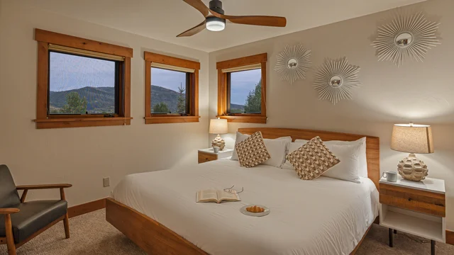 Bedroom 2 image 1