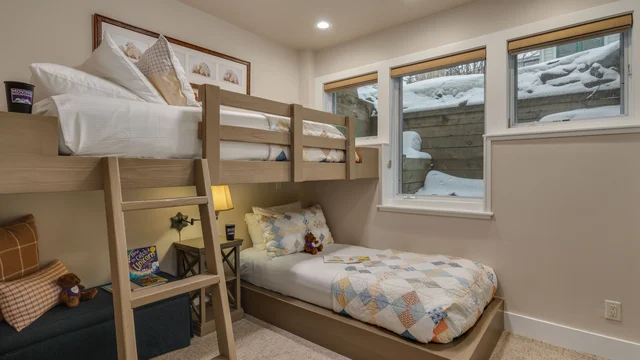 Bedroom 4 image 1