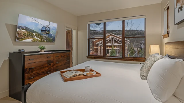 Bedroom 2 image 1