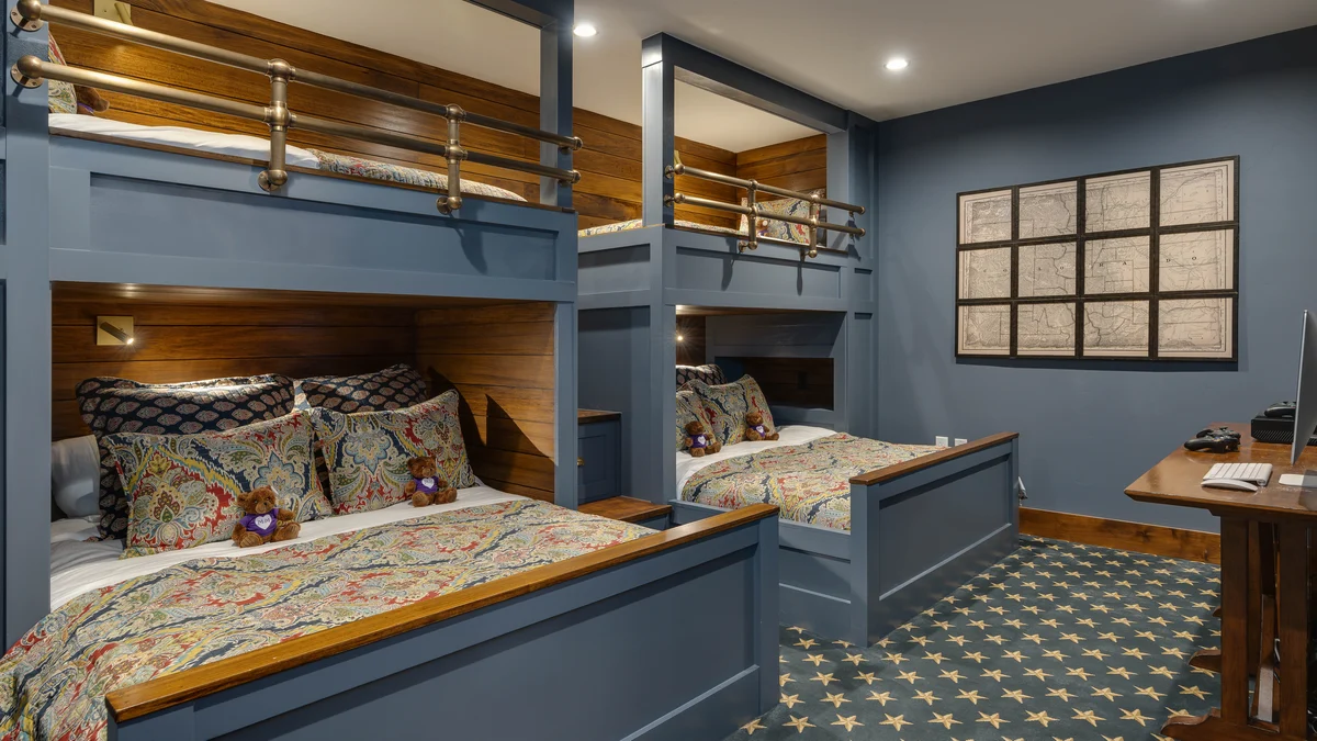 Bedroom 3 image 1
