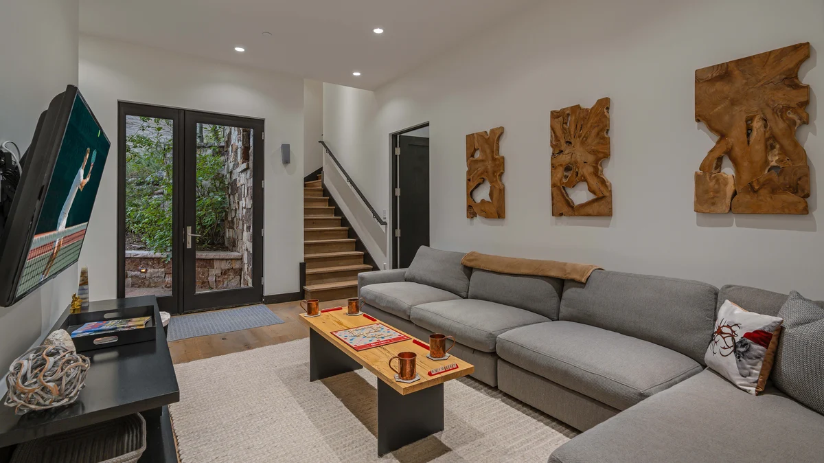 Wander Vail Radiance