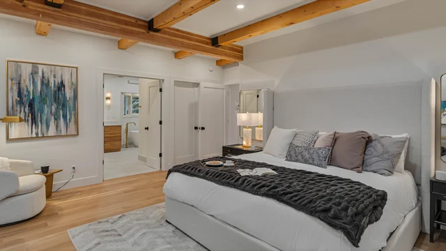 Bedroom 1 image 1