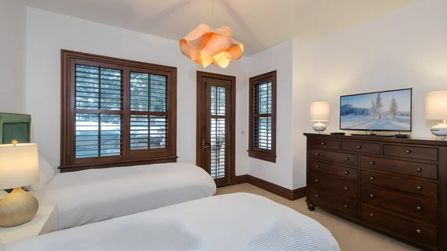Bedroom 3 image 1