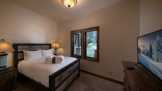 Bedroom 1 image 1