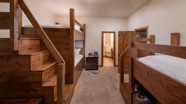 Bedroom 3 image 1