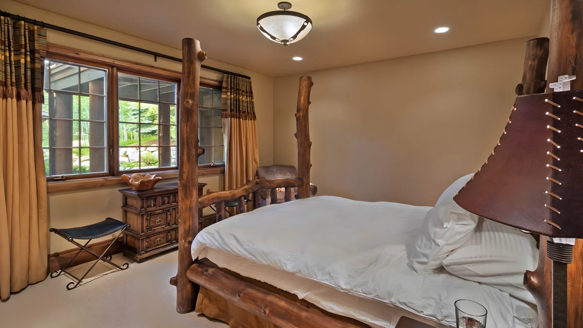 Bedroom 4 image 1