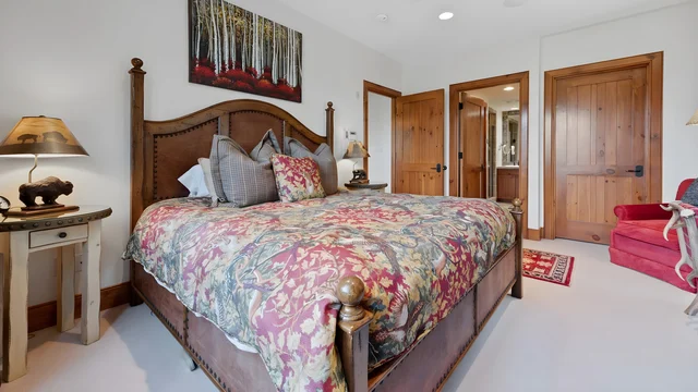 Bedroom 1 image 1