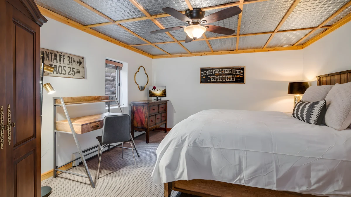 Bedroom 3 image 1