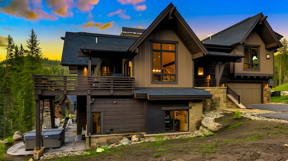 Wander Breckenridge River Escape