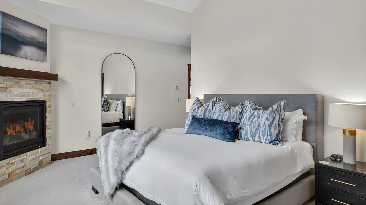 Bedroom 1 image 1