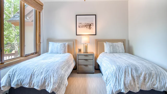 Bedroom 1 image 1