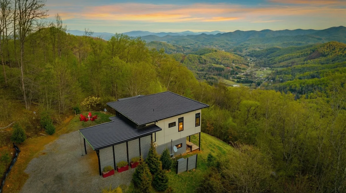 Wander Candler Modern