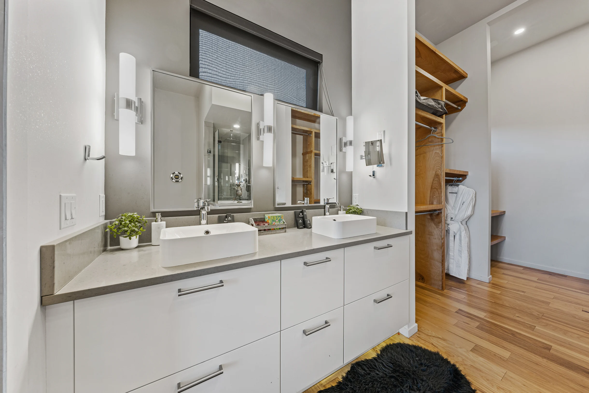 Wander Candler Modern #49