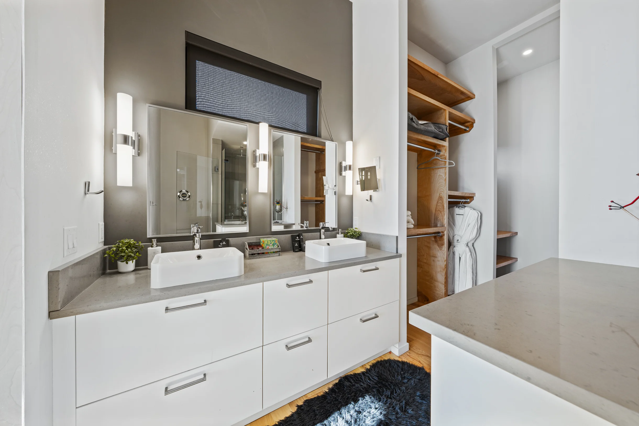 Wander Candler Modern #13