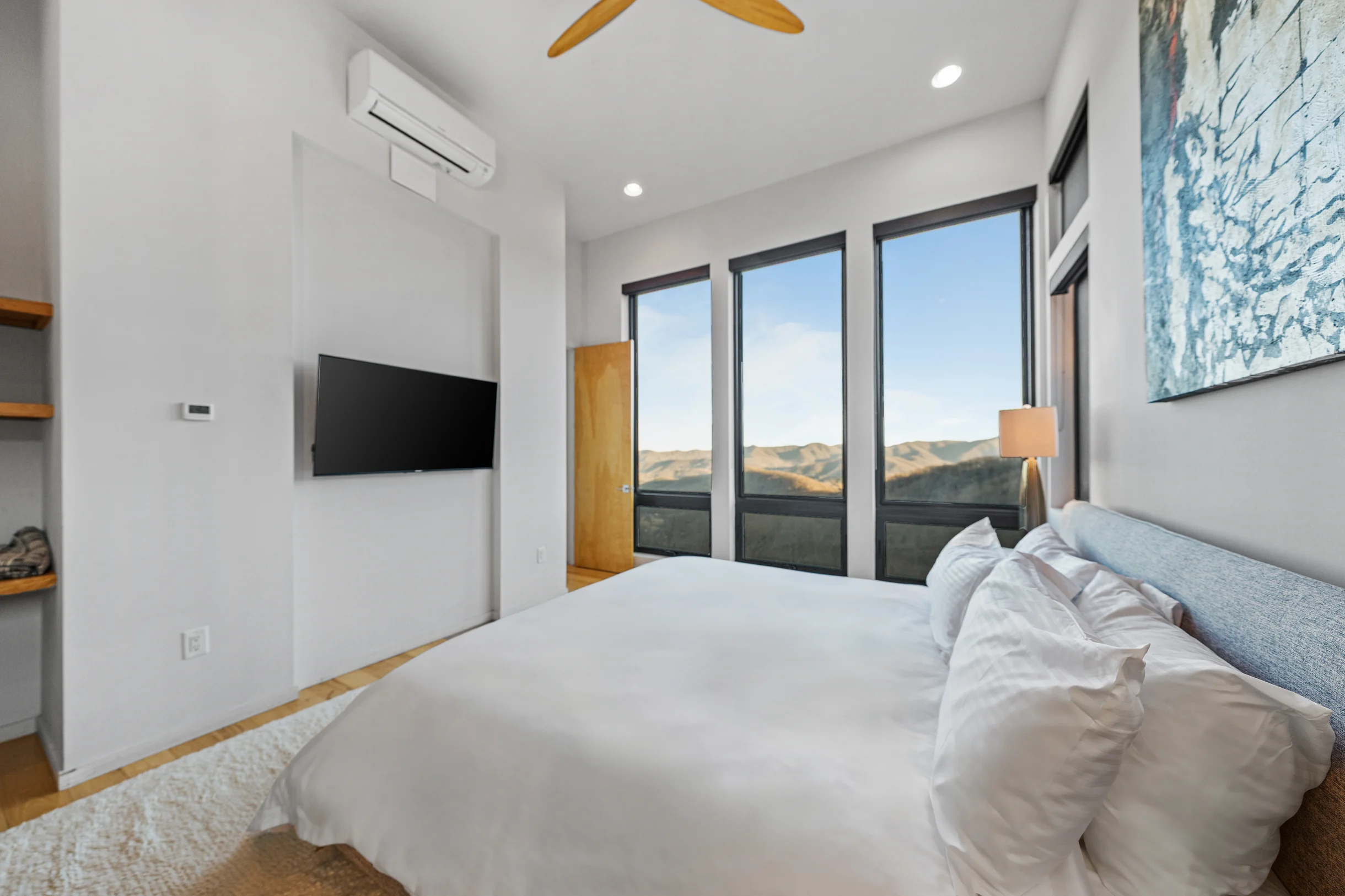 Wander Candler Modern #62