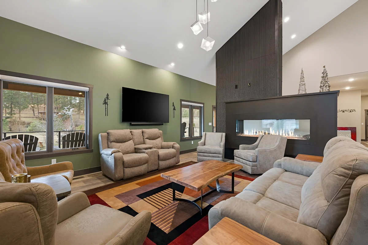 Wander Rapid City Creekside