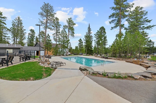 Huge Windows Modern Powderhouse Pass Home property photo 42