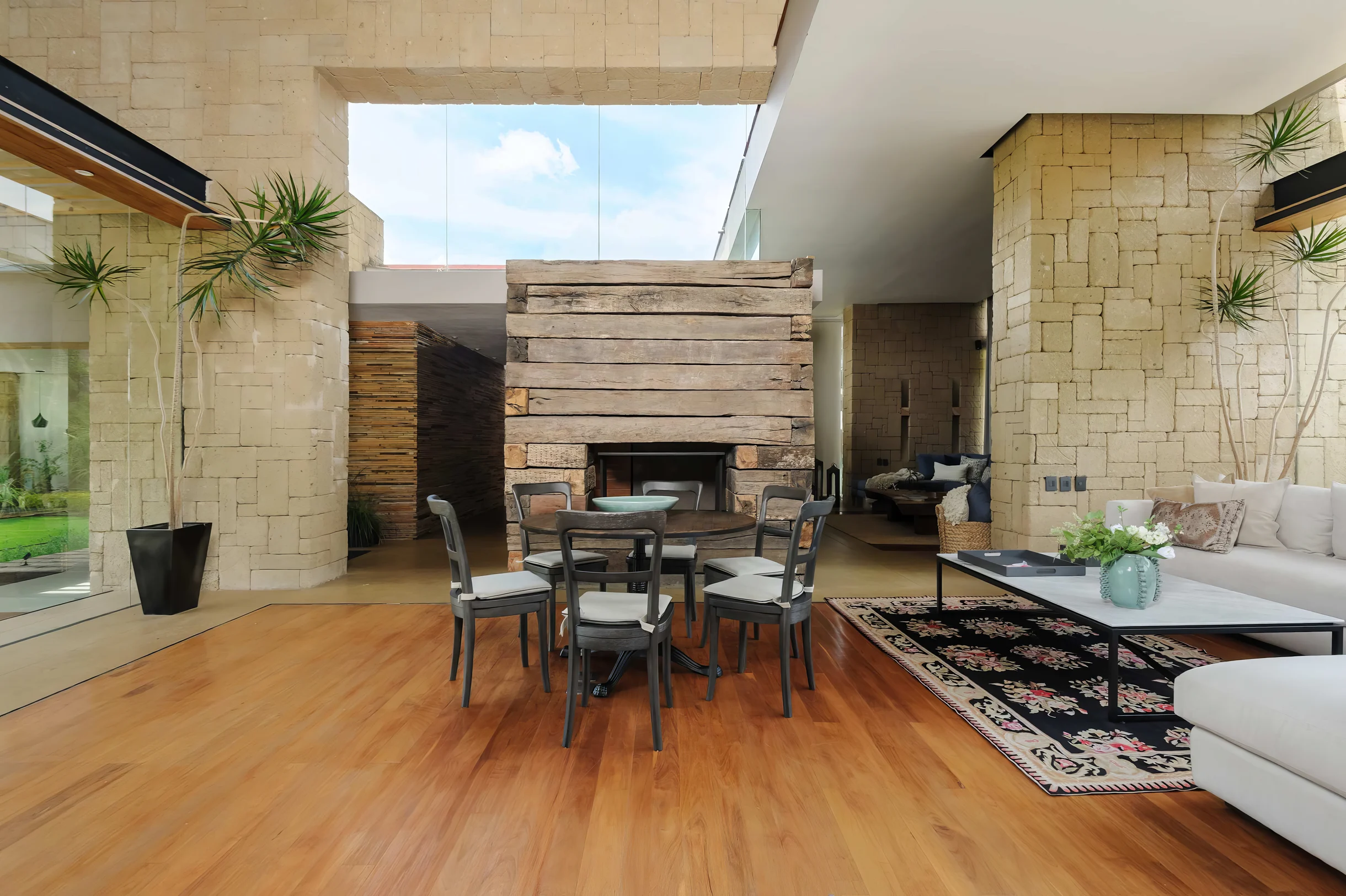 Wander Querencia Estate #26