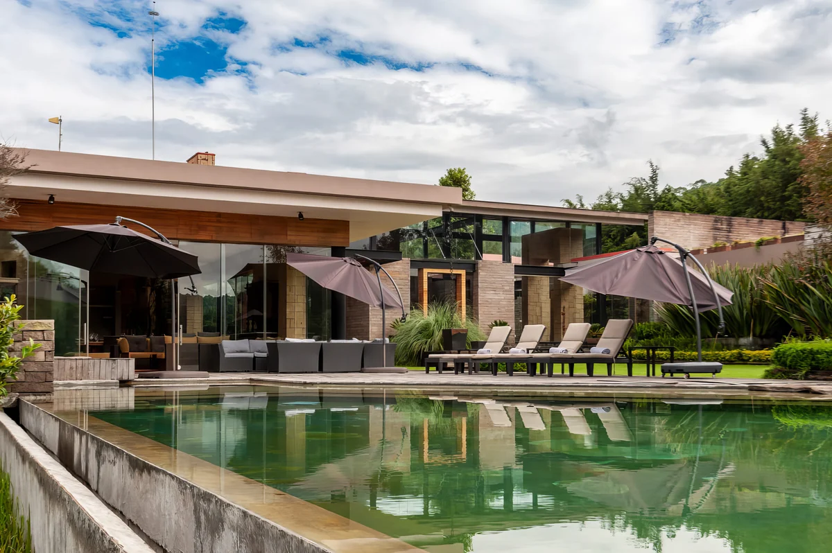 Wander Querencia Estate