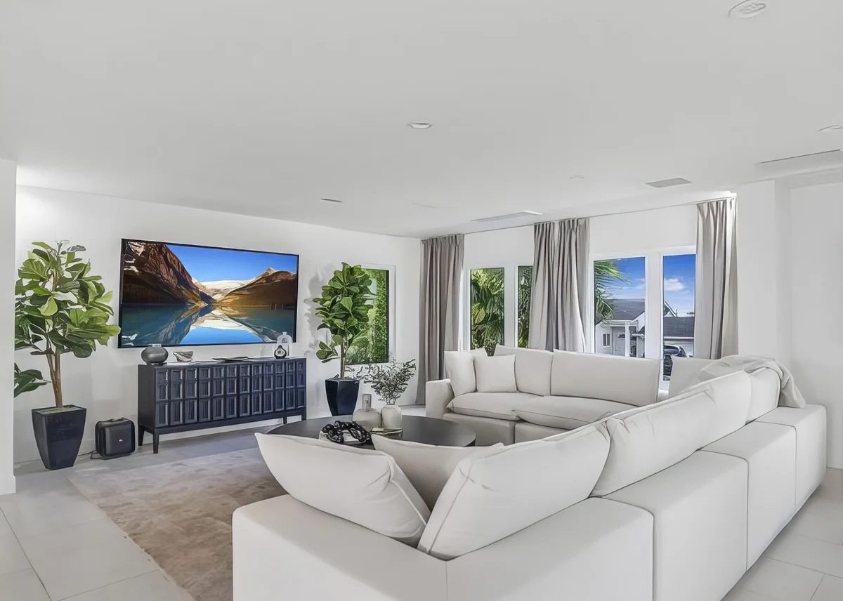 Property in Tarzana, Los Angeles property photo 3