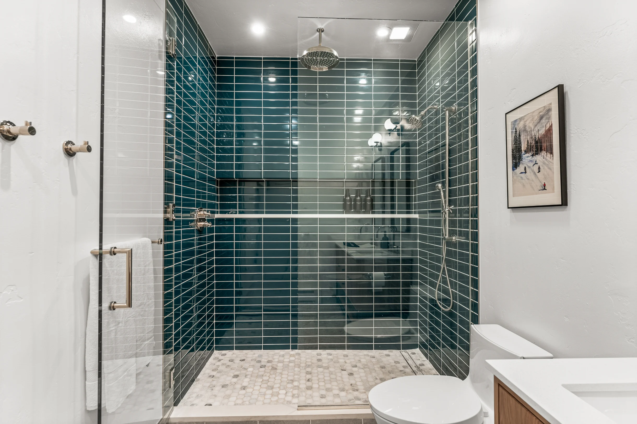 LUXE Loft Town Home | HOT TUB | Family-Friendly #39
