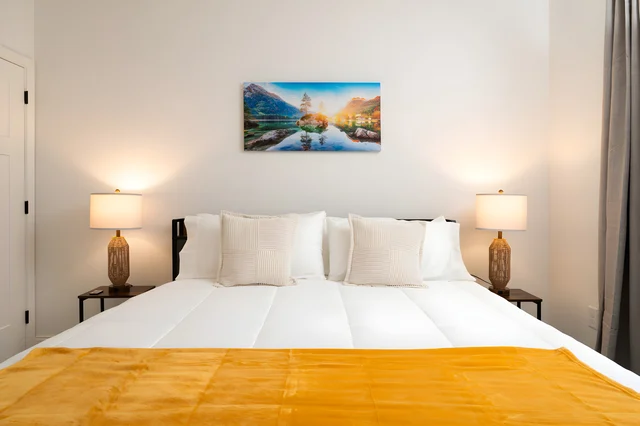 Bedroom 1 image 1