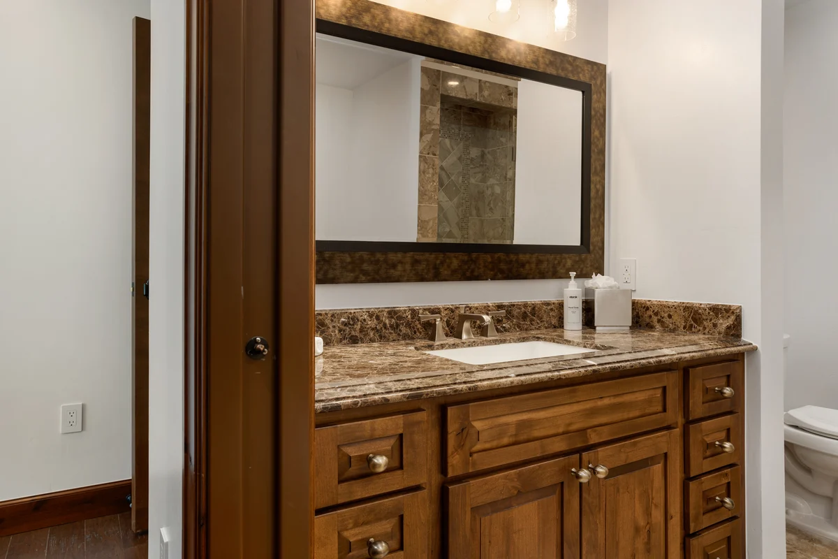 Wander Vail Pinnacle