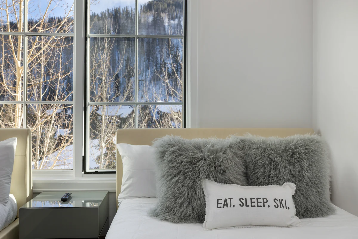 Ritz-Carlton Luxury Suite with Mountain Views #19