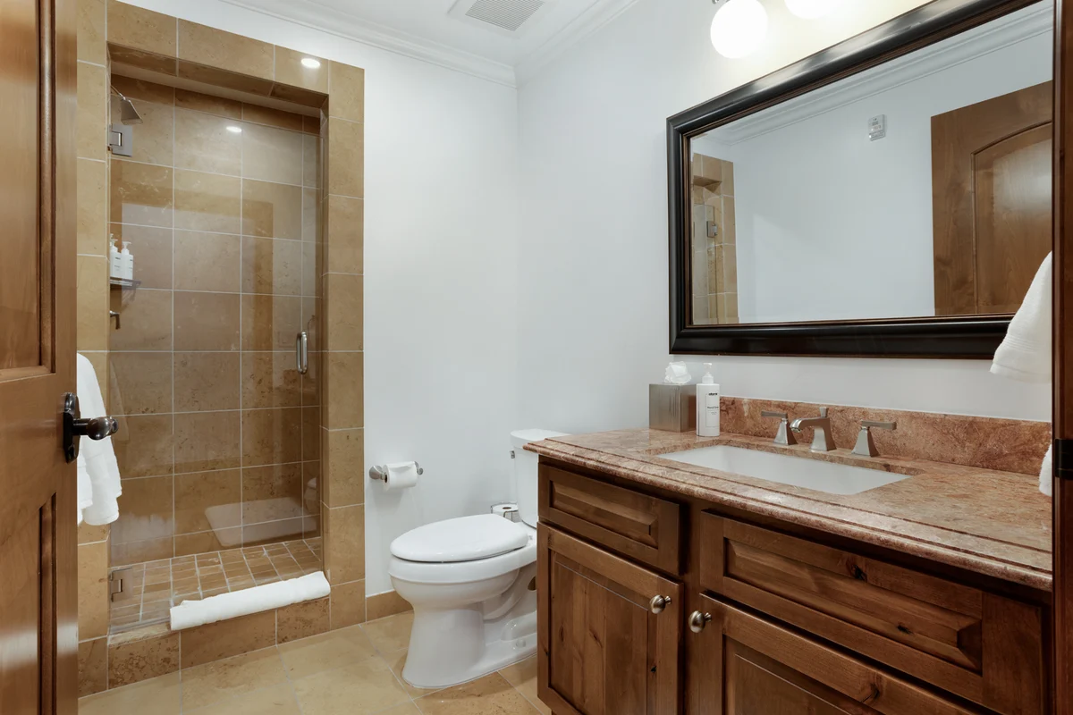 Wander Vail Pinnacle