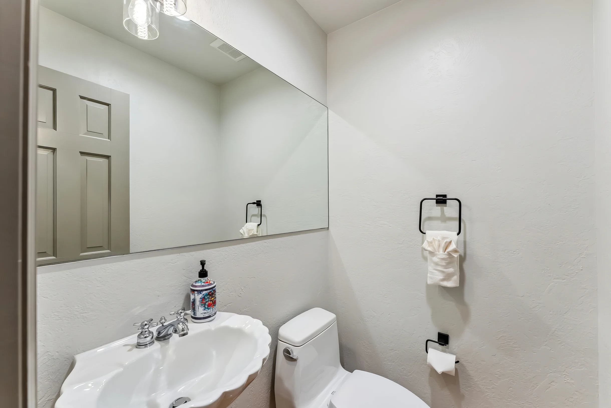 EagleVail Alpine Escape | Riverside Luxe W/ Spa #11