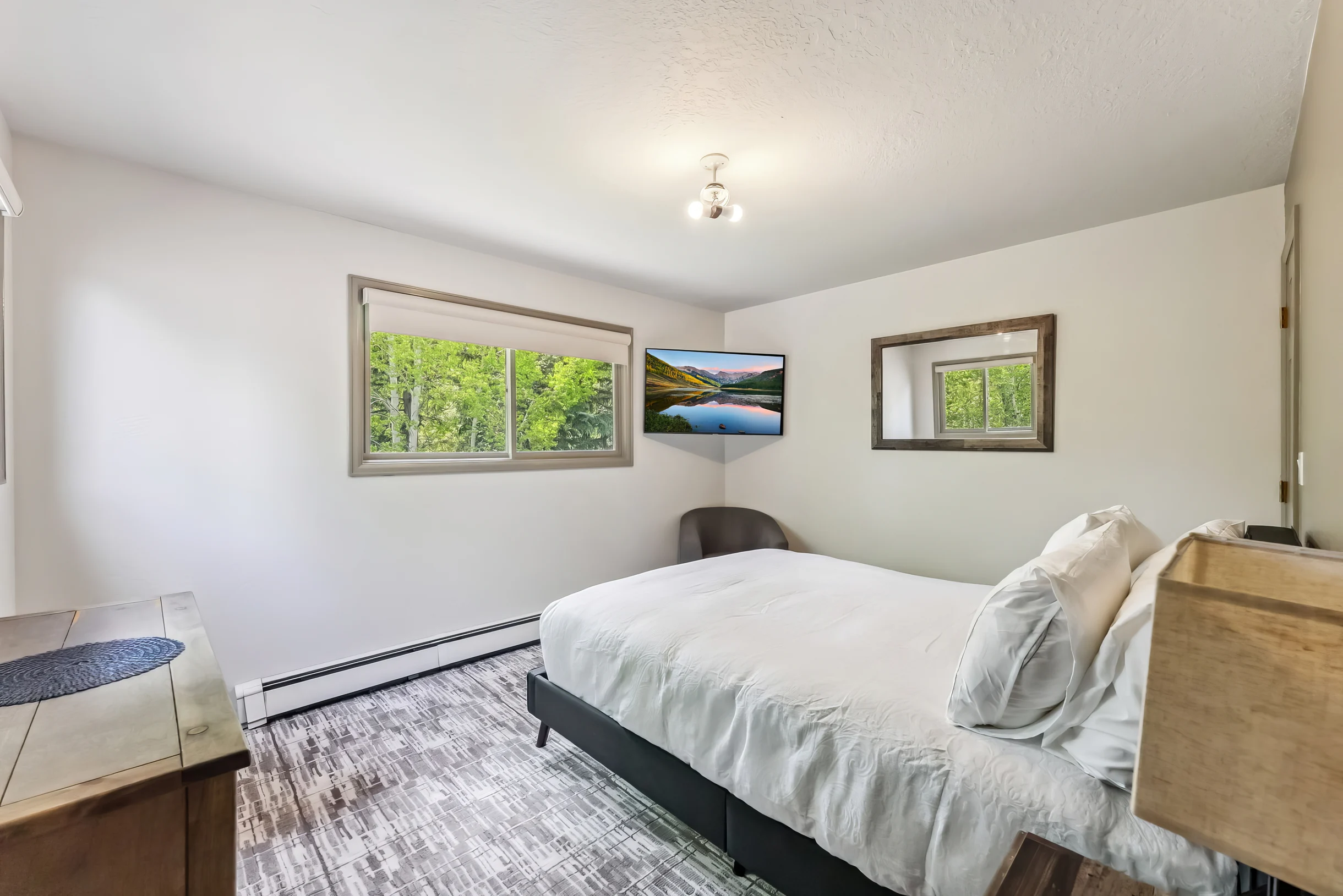 EagleVail Alpine Escape | Riverside Luxe W/ Spa #29