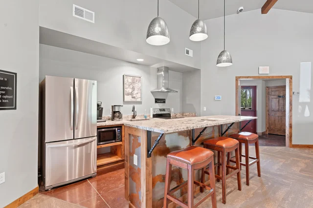 Huge Windows Modern Powderhouse Pass Home property photo 36