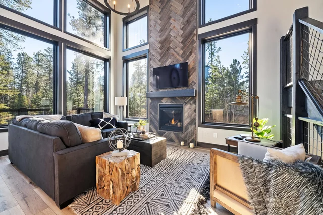 Huge Windows Modern Powderhouse Pass Home property photo 10