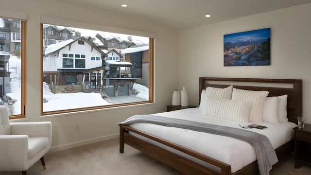 Bedroom 1 image 1