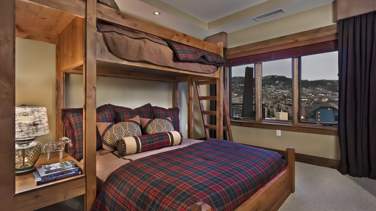 Bedroom 3 image 1