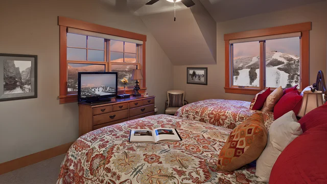 Bedroom 5 image 1