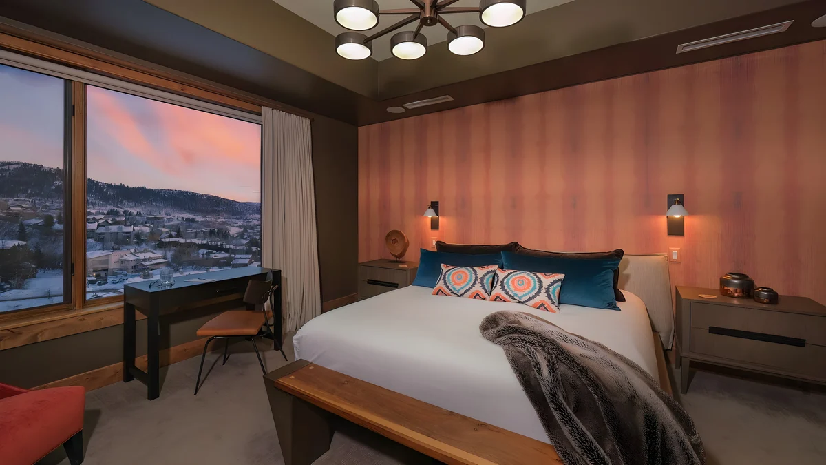 Bedroom 1 image 1