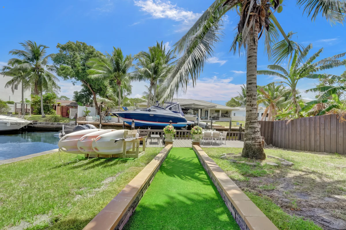 Sunset Dockhouse - Hot Tub & Kayaks