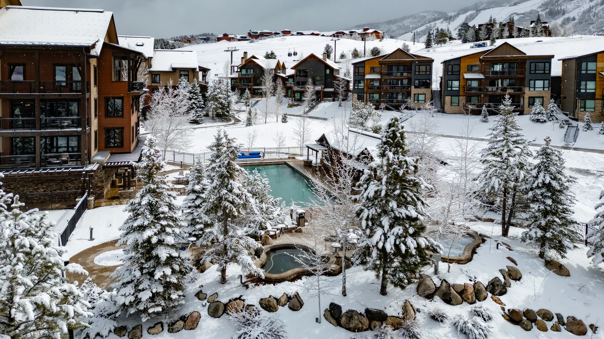 Wander Steamboat Mountain Lodge