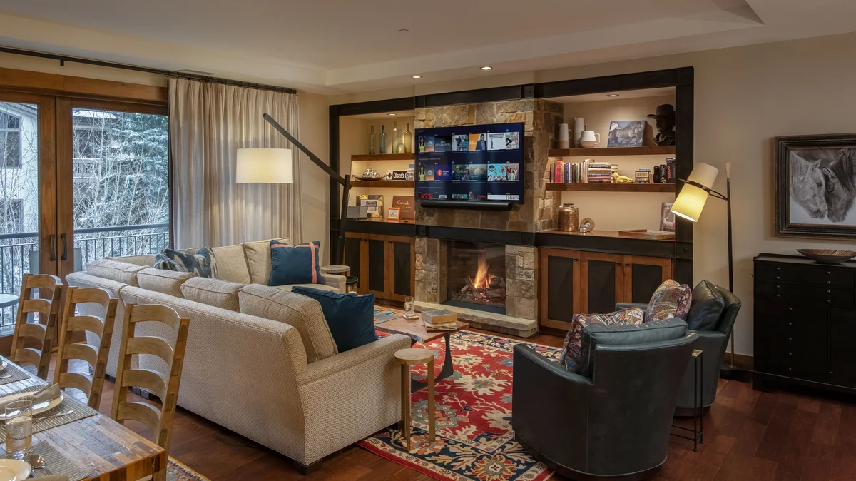 Living Room image 1
