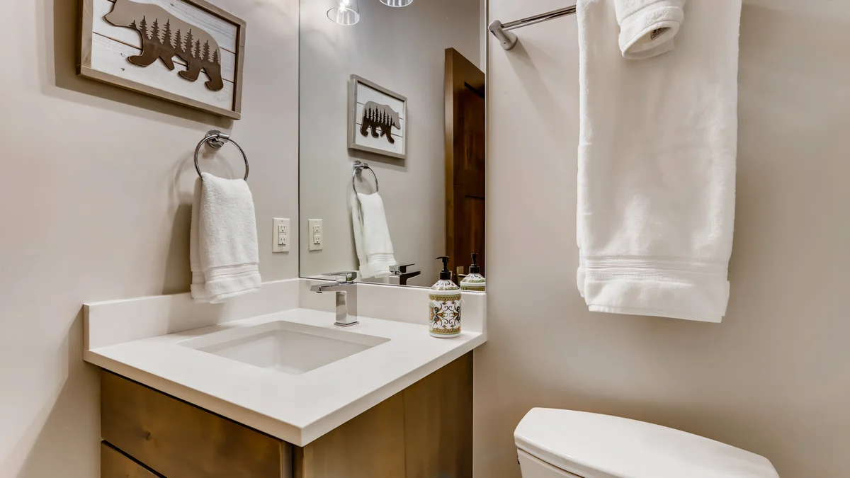 Ensuite Bathroom 3 image