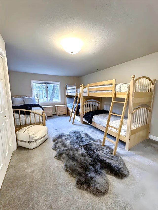 Bedroom 5 image 1