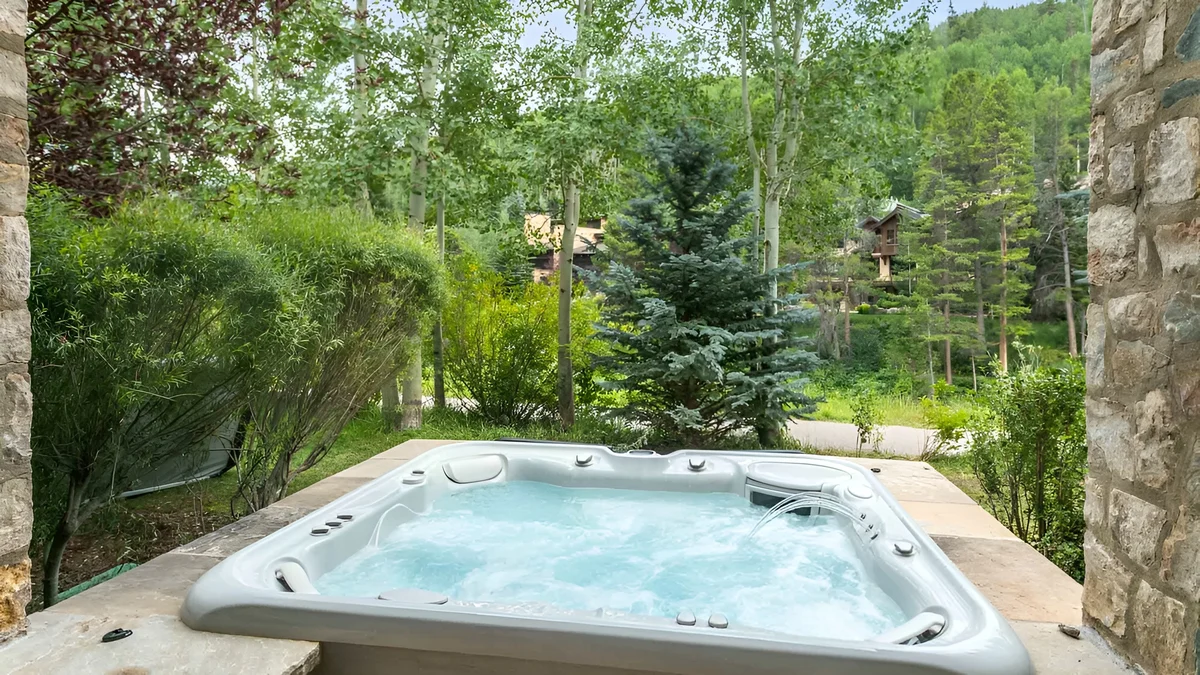 Wander Vail Bergrose Lodge #2