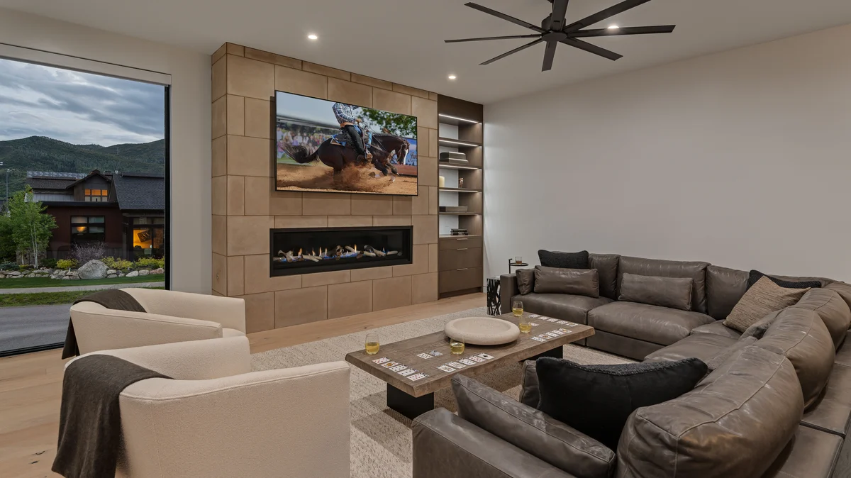 Wander Steamboat Andalusian