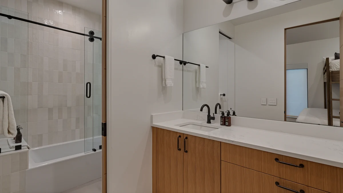 Wander Steamboat Andalusian