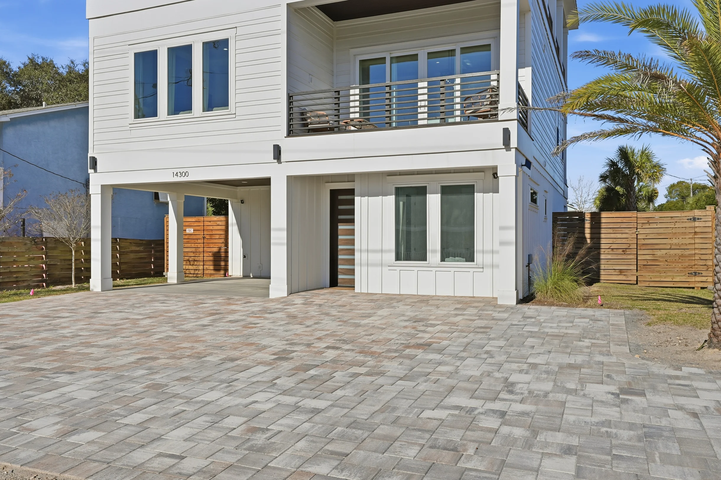 Wander Panama Shores #105