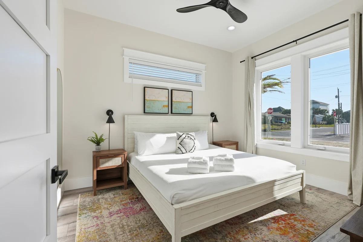 Wander Panama Shores