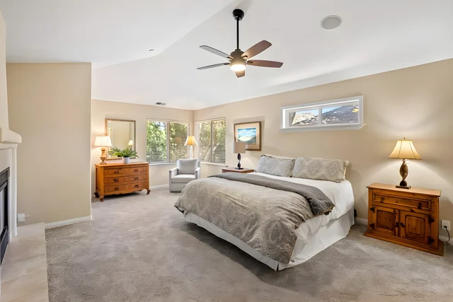 Bedroom 2 image 1